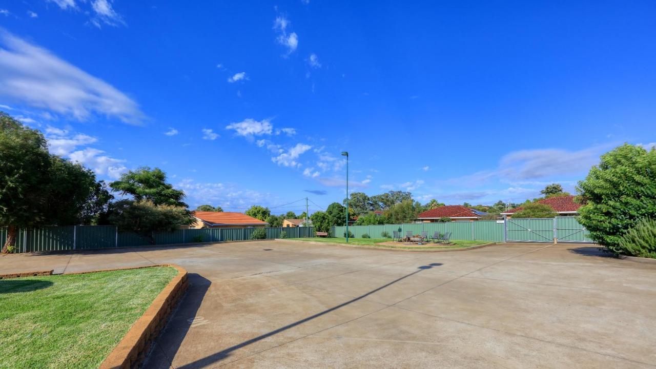 Bushman'S Motor Inn Parkes Εξωτερικό φωτογραφία