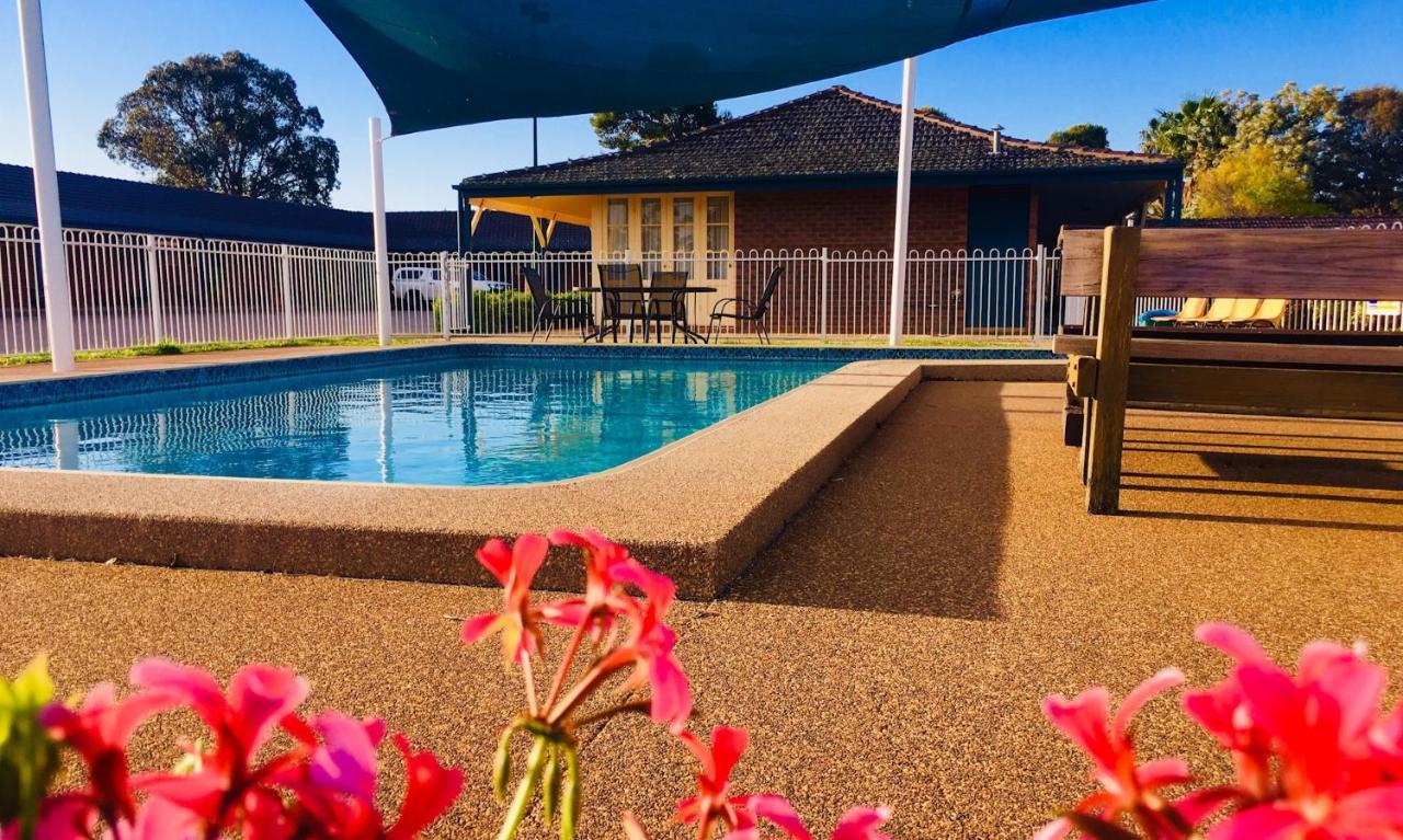 Bushman'S Motor Inn Parkes Εξωτερικό φωτογραφία
